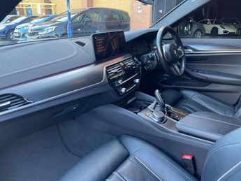 BMW 5 Series 3.0 530d MHT M Sport Saloon 4dr Diesel Hybrid Steptronic xDrive 