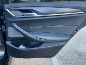 BMW 5 Series 3.0 530d MHT M Sport Saloon 4dr Diesel Hybrid Steptronic xDrive 