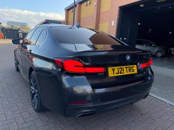 BMW 5 Series 3.0 530d MHT M Sport Saloon 4dr Diesel Hybrid Steptronic xDrive 