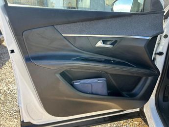 Peugeot 3008 1.2 PureTech Allure EAT Euro 6 (s/s) 5dr