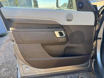 Land Rover Discovery 2.0 SD4 HSE Auto 4WD Euro 6 (s/s) 5dr