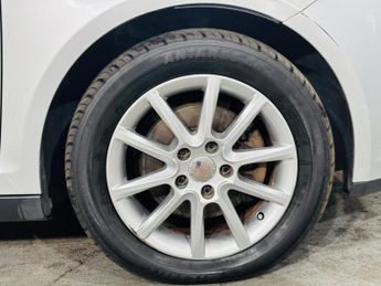 SEAT Altea XL 1.6 TDI CR SE DSG Euro 5 5dr