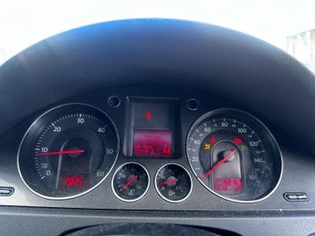 Volkswagen Passat 1.9 TDI PD SE 4dr