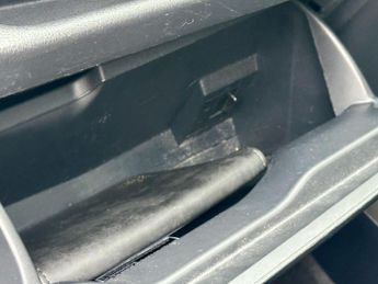 Toyota Yaris 1.5 VVT-h Excel E-CVT Euro 6 5dr (15in Alloy)