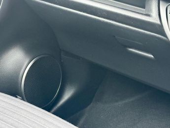 Toyota Yaris 1.5 VVT-h Excel E-CVT Euro 6 5dr (15in Alloy)