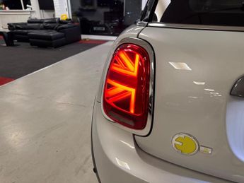 MINI Electric Hatch Cooper SE 32.6kWh Level 3 Auto 3dr