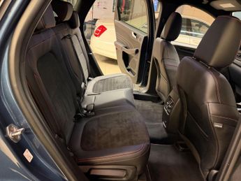 Ford Kuga 2.5 EcoBoost Duratec 14.4kWh ST-Line CVT Euro 6 (s/s) 5dr