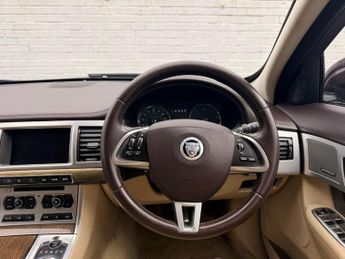 Jaguar XF 2.2d Premium Luxury Sportbrake Auto Euro 5 (s/s) 5dr