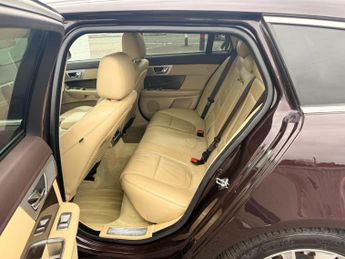 Jaguar XF 2.2d Premium Luxury Sportbrake Auto Euro 5 (s/s) 5dr