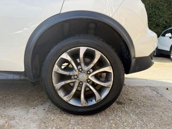 Nissan Juke 1.6 Tekna XTRON Euro 5 5dr