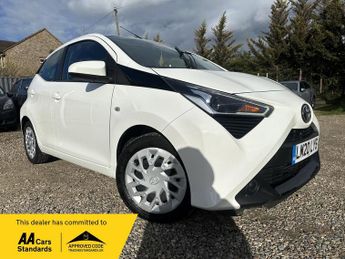 Toyota AYGO 1.0 VVT-i x-play x-shift Euro 6 5dr