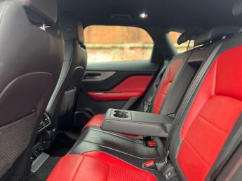 Jaguar F-PACE 2.0 D180 R-Sport Auto AWD Euro 6 (s/s) 5dr