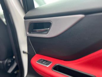 Jaguar F-PACE 2.0 D180 R-Sport Auto AWD Euro 6 (s/s) 5dr