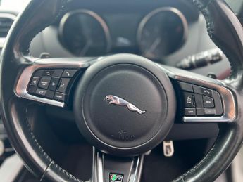 Jaguar F-PACE 2.0 D180 R-Sport Auto AWD Euro 6 (s/s) 5dr