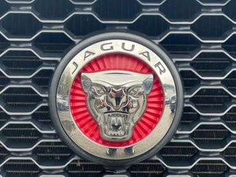 Jaguar F-PACE 2.0 D180 R-Sport Auto AWD Euro 6 (s/s) 5dr