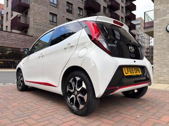 Toyota AYGO 1.0 VVT-i x-trend Funroof x-shift Euro 6 5dr