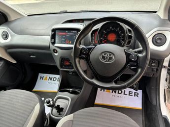 Toyota AYGO 1.0 VVT-i x-trend Funroof x-shift Euro 6 5dr