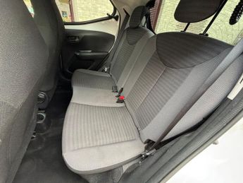 Toyota AYGO 1.0 VVT-i x-trend Funroof x-shift Euro 6 5dr