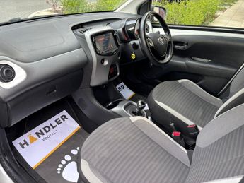 Toyota AYGO 1.0 VVT-i x-trend Funroof x-shift Euro 6 5dr