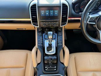Porsche Cayenne 3.0 TD V6 TiptronicS 4WD Euro 6 (s/s) 5dr