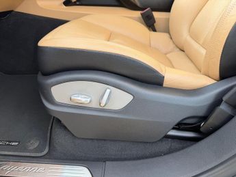 Porsche Cayenne 3.0 TD V6 TiptronicS 4WD Euro 6 (s/s) 5dr