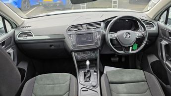 Volkswagen Tiguan 2.0 TDI BlueMotion Tech SEL DSG 4Motion Euro 6 (s/s) 5dr