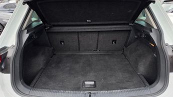 Volkswagen Tiguan 2.0 TDI BlueMotion Tech SEL DSG 4Motion Euro 6 (s/s) 5dr