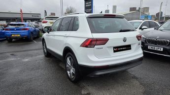 Volkswagen Tiguan 2.0 TDI BlueMotion Tech SEL DSG 4Motion Euro 6 (s/s) 5dr