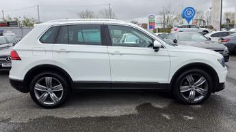 Volkswagen Tiguan 2.0 TDI BlueMotion Tech SEL DSG 4Motion Euro 6 (s/s) 5dr