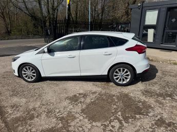 Ford Focus 1.0T EcoBoost Titanium Euro 6 (s/s) 5dr