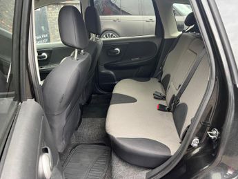 Nissan Note 1.6 16V n-tec Auto Euro 5 5dr