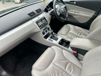 Volkswagen Passat 1.8 TSI Highline Tiptronic Euro 4 4dr