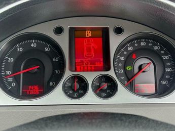 Volkswagen Passat 1.8 TSI Highline Tiptronic Euro 4 4dr