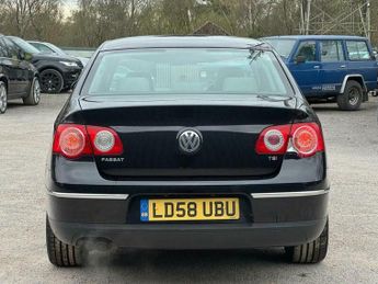 Volkswagen Passat 1.8 TSI Highline Tiptronic Euro 4 4dr