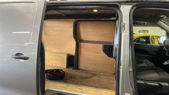 Citroen e-Dispatch e 1000 75 kWh Enterprise Edition M Auto MWB 6dr (7.4kW Charger)