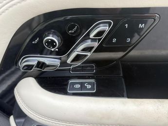 Land Rover Range Rover 3.0 SD V6 Autobiography Auto 4WD Euro 6 (s/s) 5dr