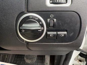 Land Rover Discovery 4 3.0 SD V6 XS Auto 4WD 5dr