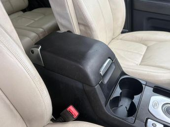 Land Rover Discovery 4 3.0 SD V6 XS Auto 4WD 5dr