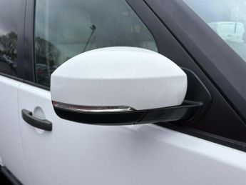 Land Rover Discovery 4 3.0 SD V6 XS Auto 4WD 5dr