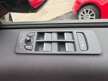 Land Rover Discovery Sport 2.0 D180 MHEV SE Auto 4WD Euro 6 (s/s) 5dr