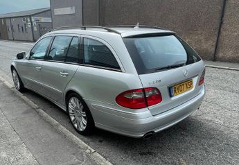Mercedes-Benz E Class 3.0 E320 CDI Sport G-Tronic 5dr