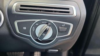 Mercedes-Benz C Class 2.1 C250d AMG Line (Premium Plus) 7G-Tronic+ Euro 6 (s/s) 4dr