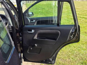 Ford Fusion 1.6 Zetec Climate 5dr