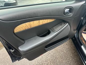 Jaguar S-Type 3.0 V6 SE 4dr