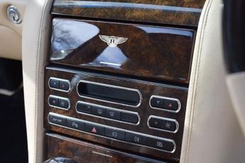 Bentley Arnage 6.8 T 4dr