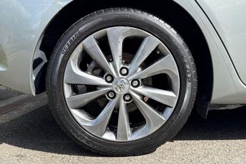 Toyota Auris 1.8 Hybrid Excel TSS CVT