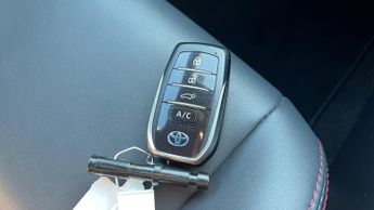 Toyota RAV4 2.5 VVT 18.1kWh Dynamic CVT 4WD Euro 6 (s/s) 5dr