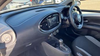 Toyota Aygo X 1.0 VVT-i Pure x-shift Euro 6 (s/s) 5dr