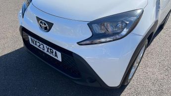 Toyota Aygo X 1.0 VVT-i Pure x-shift Euro 6 (s/s) 5dr