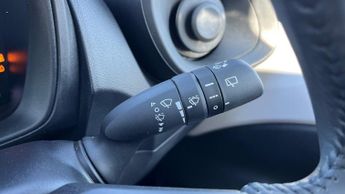 Toyota Aygo X 1.0 VVT-i Pure x-shift Euro 6 (s/s) 5dr